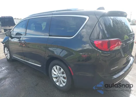 2019 Chrysler Pacifica Touring L z USA, uszkodzony, nr VIN 2C4RC1BG0KR616188